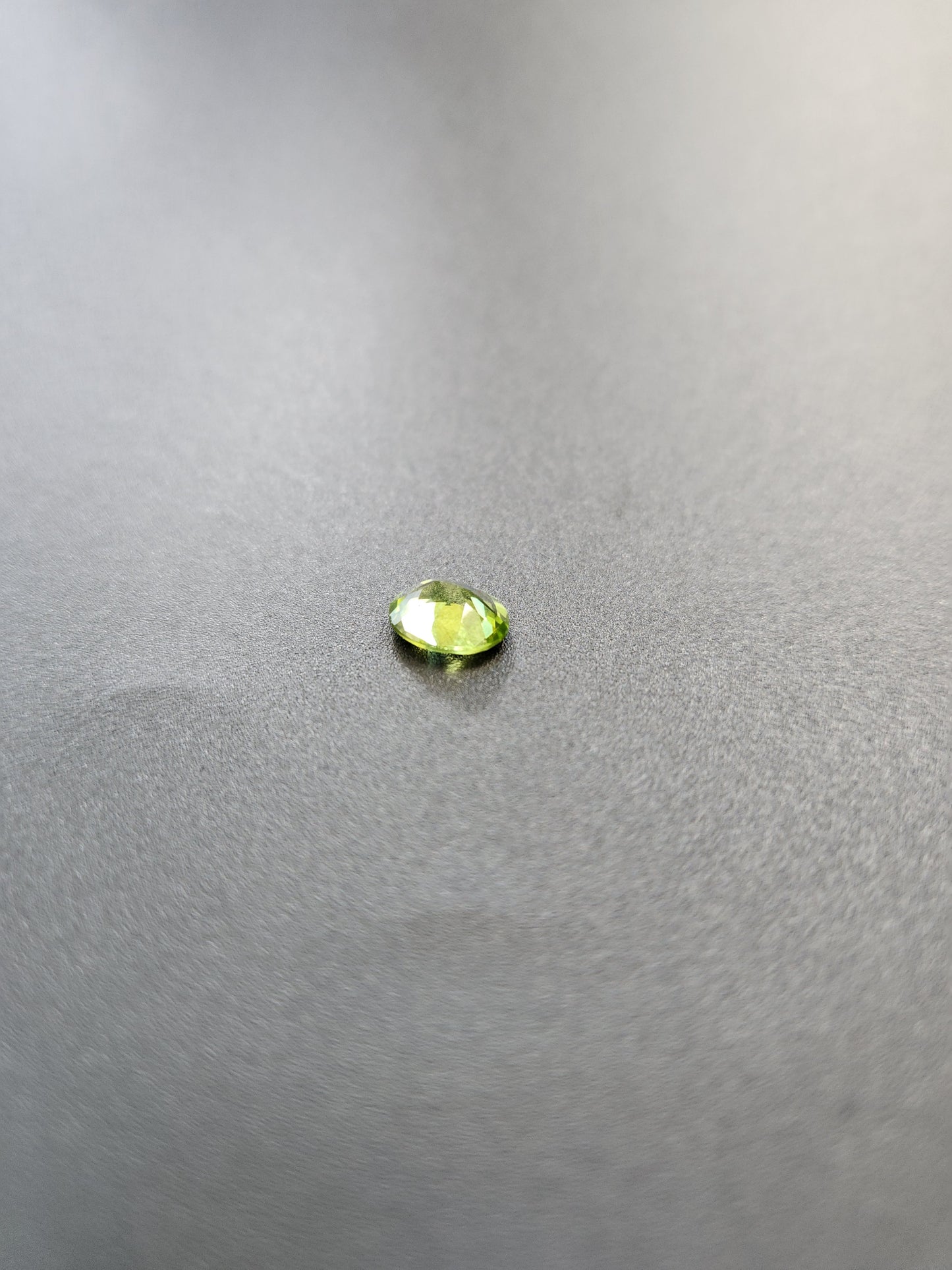 Ships from USA - Peridot - Oval - 9x7 mm- from Chanthaburi , Thailand Gem Market - Goldz.vip