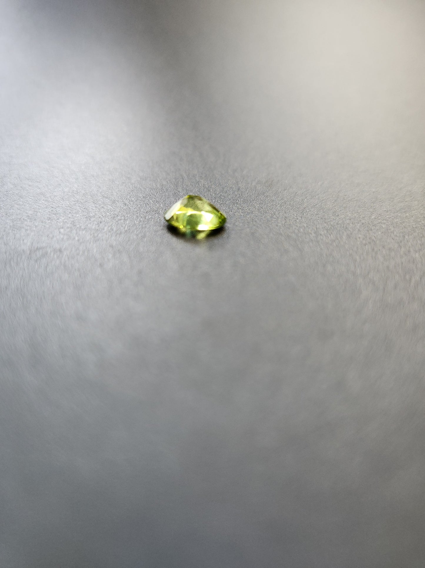 Ships from USA - Peridot - Oval - 9x7 mm- from Chanthaburi , Thailand Gem Market - Goldz.vip