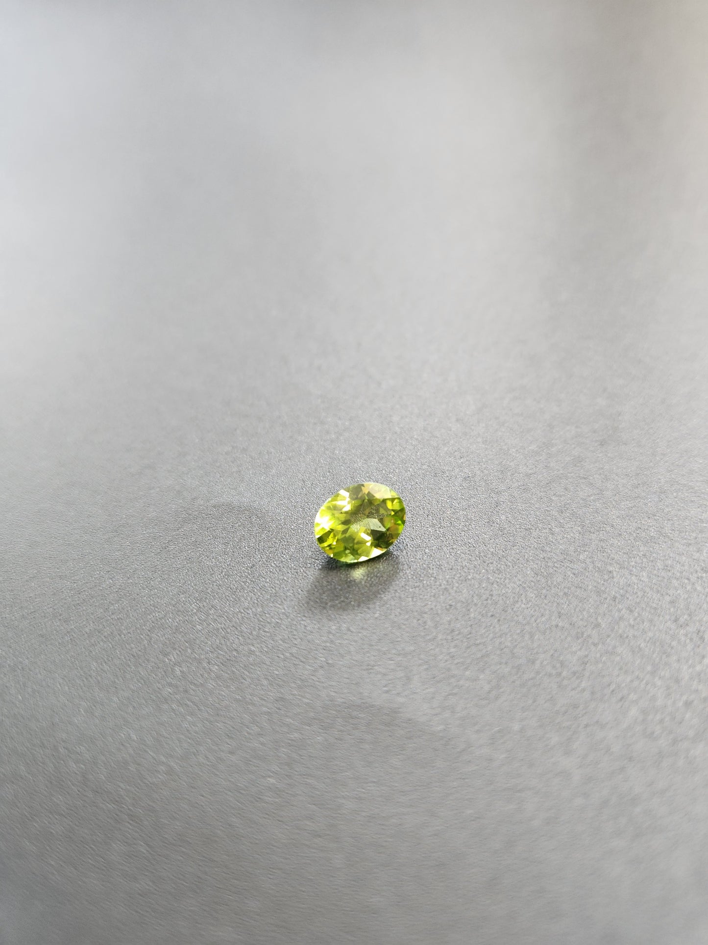 Ships from USA - Peridot - Oval - 9x7 mm- from Chanthaburi , Thailand Gem Market - Goldz.vip