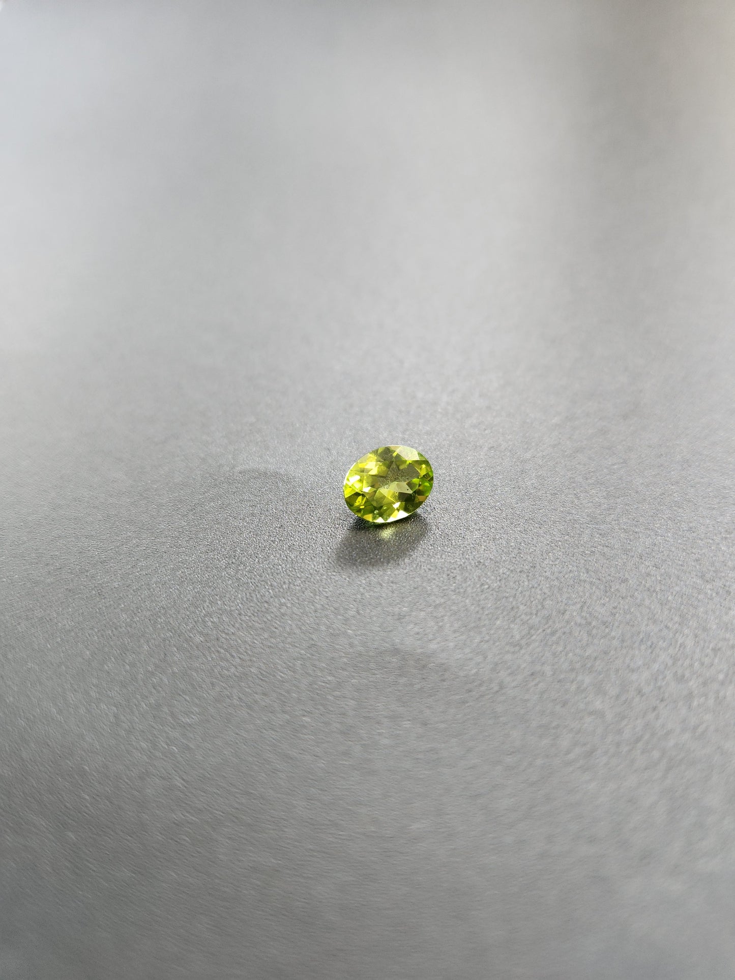 Ships from USA - Peridot - Oval - 9x7 mm- from Chanthaburi , Thailand Gem Market - Goldz.vip
