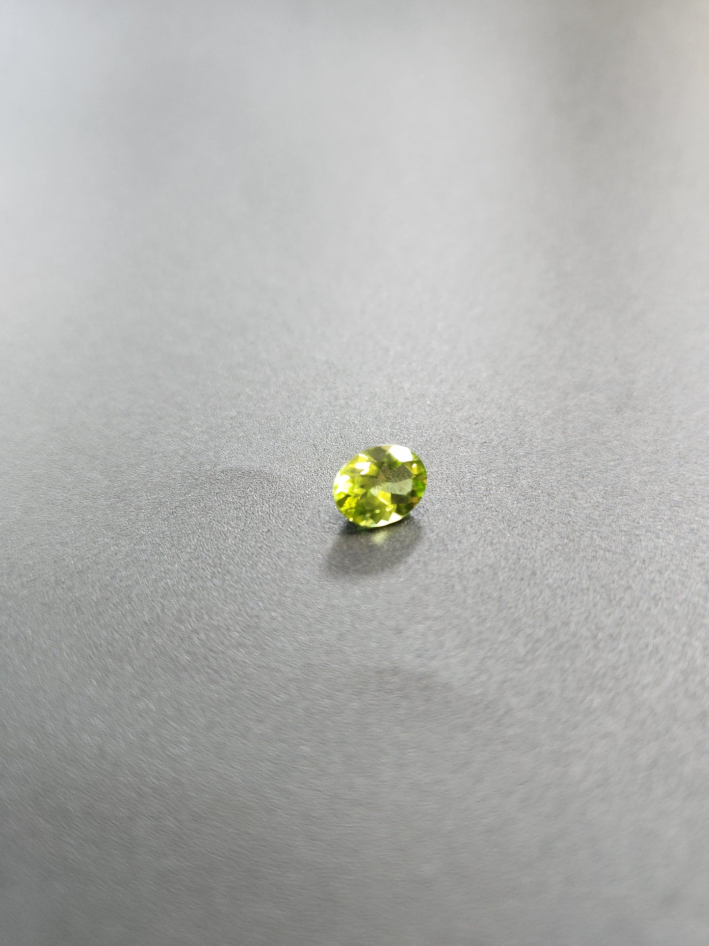 Ships from USA - Peridot - Oval - 9x7 mm- from Chanthaburi , Thailand Gem Market - Goldz.vip