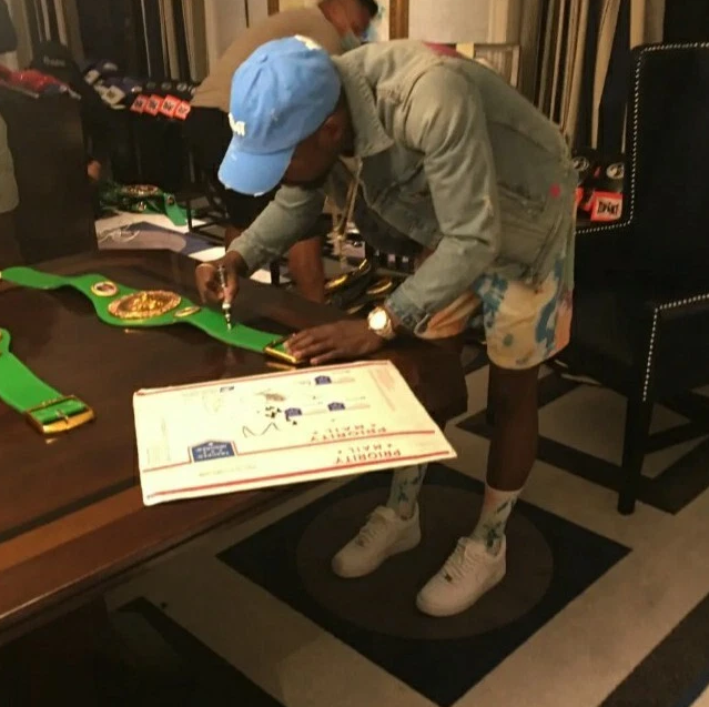 Floyd Mayweather PSA Authenticated Autographed 11X14 Photo vs Conor McGregor