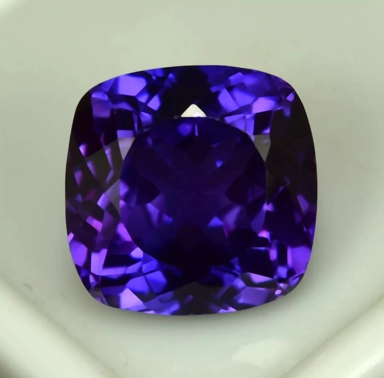 Untreated Natural Kashmiri BLUE Sapphire 9.55 Ct Certified Loose Gemstone