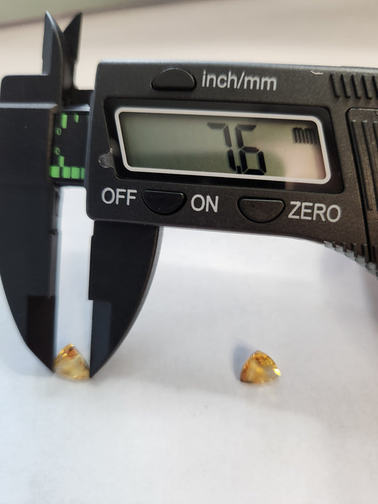 Ships from United States - Pair of Citrine trillion cut gemstones - 3ct Total Weight (2 gems) - Goldz.vip