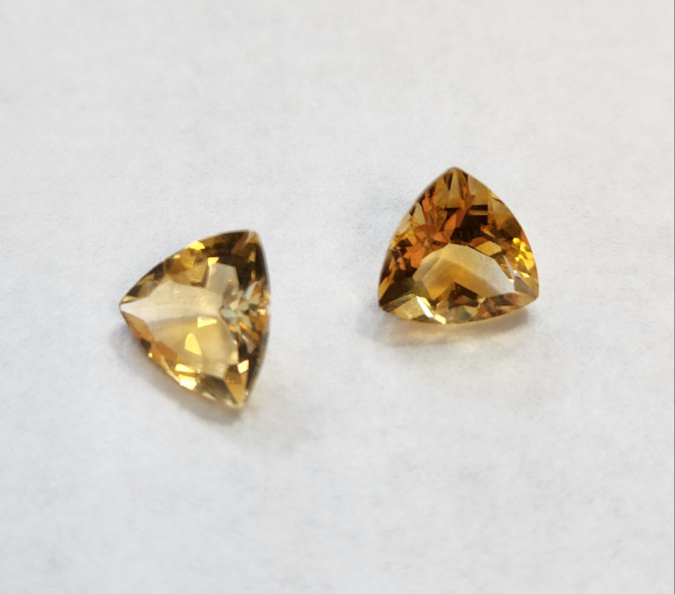Ships from United States - Pair of Citrine trillion cut gemstones - 3ct Total Weight (2 gems) - Goldz.vip