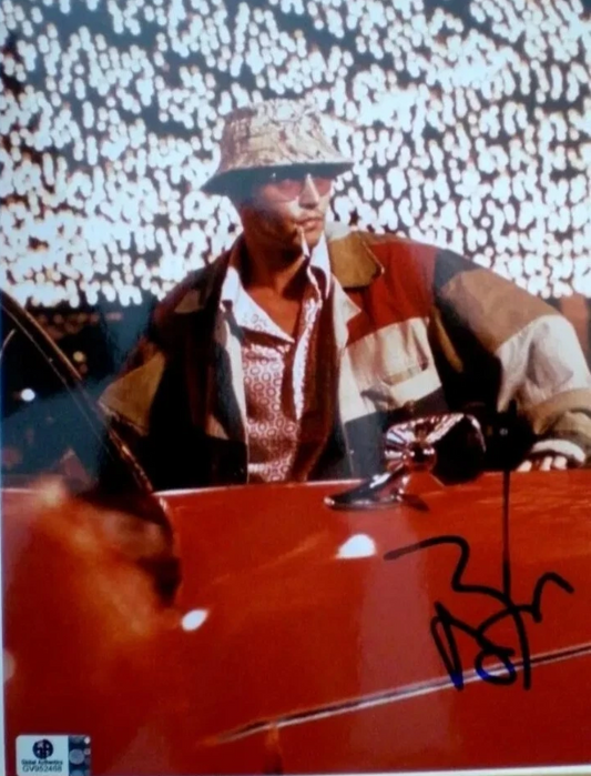 JOHNNY DEPP SIGNED PHOTO ACTOR -"FEAR AND LOATHING LAS VEGAS" AS RAOUL CERT GA