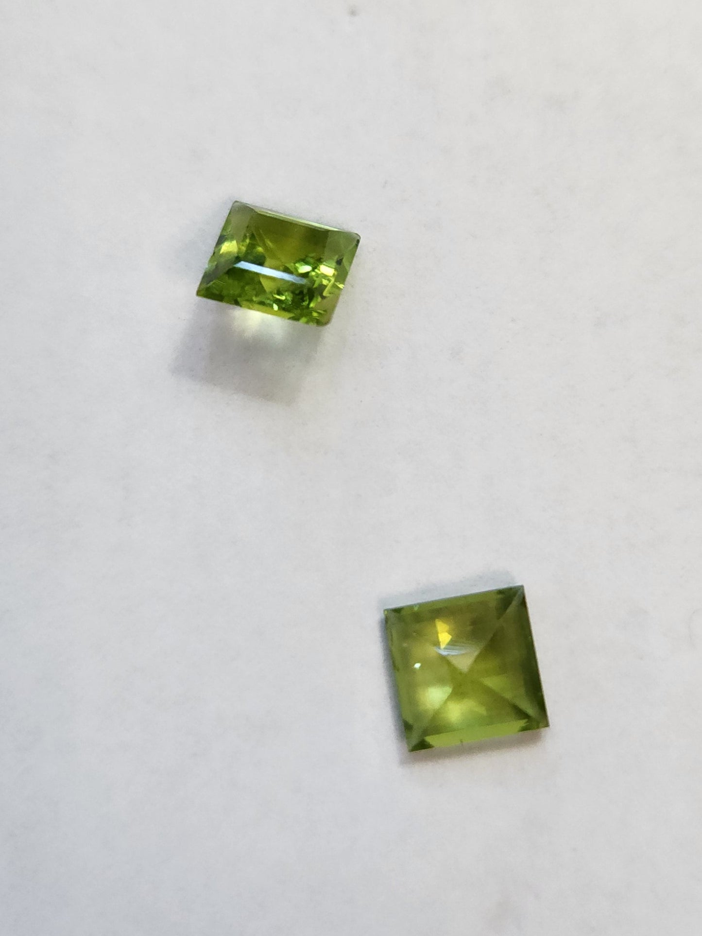 Ships from United States - Peridot - Princess Cut - Pair of Loose Gemstones - Sourced from Chanthaburi , Thailand Gem Market - Goldz.vip