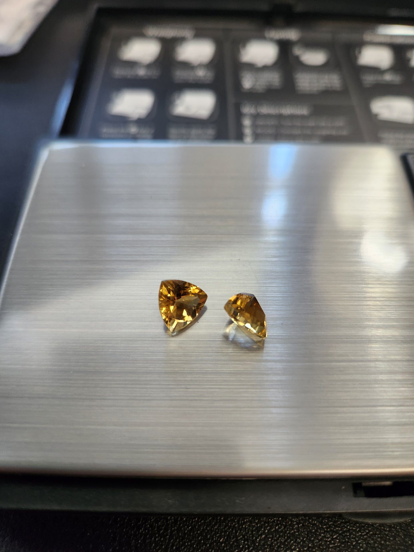 Ships from United States - Pair of Citrine trillion cut gemstones - 3ct Total Weight (2 gems) - Goldz.vip