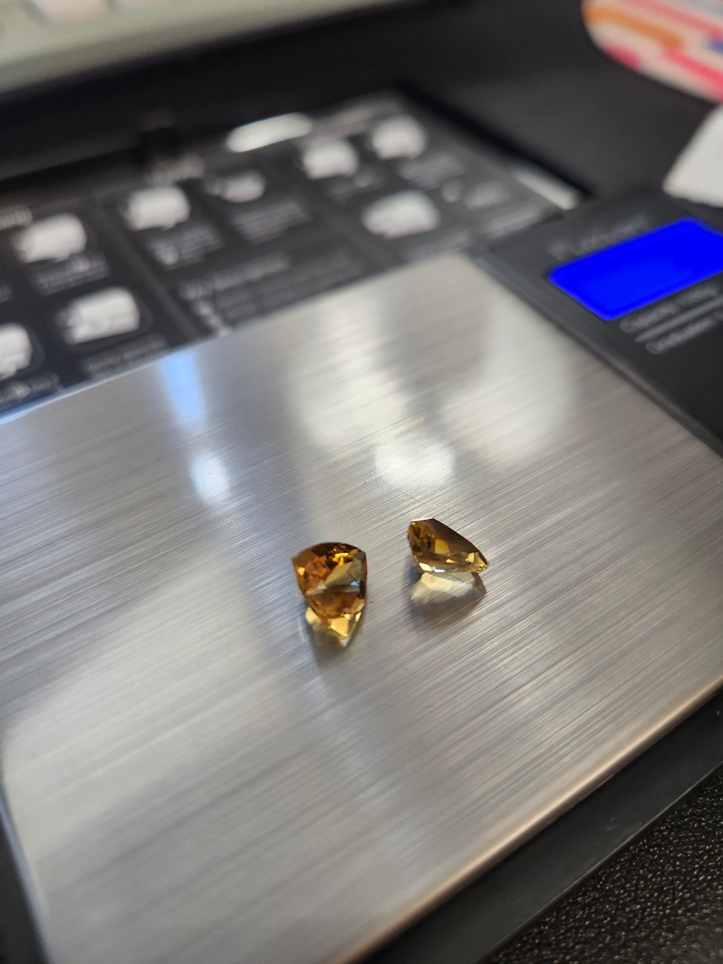 Ships from United States - Pair of Citrine trillion cut gemstones - 3ct Total Weight (2 gems) - Goldz.vip